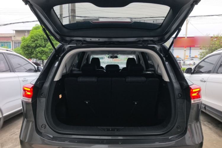 Used CHANGAN OSHAN X7 PLUS 2023 Enjoy Edition 1.5T Automatic Prestige 7-Seater Trunk