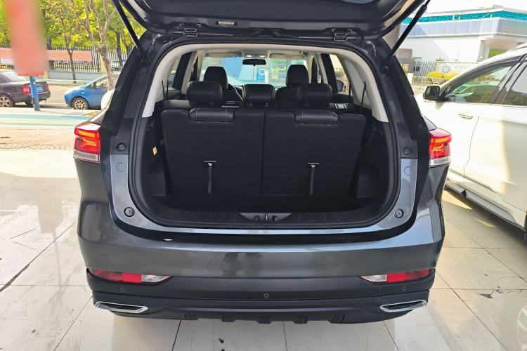 Used CHANGAN OSHAN X7 PLUS 2023 Enjoy Edition 1.5T Automatic Prestige 7-Seater Trunk