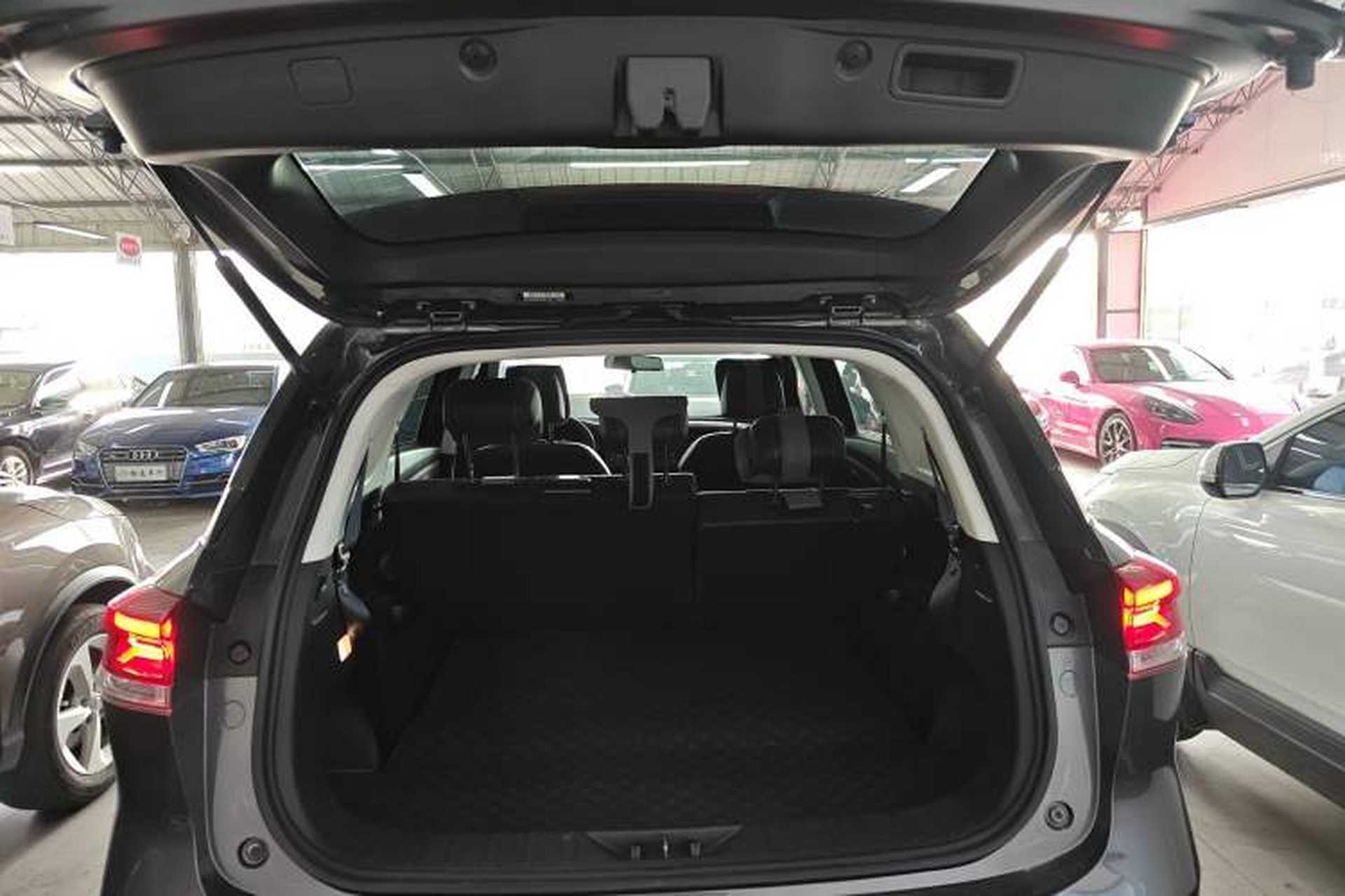Used CHANGAN OSHAN X7 PLUS 2023 Enjoy Edition 1.5T Automatic Prestige 7-Seater Trunk