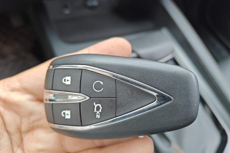 Used CHANGAN OSHAN X7 PLUS 2023 Enjoy Edition 1.5T Automatic Prestige 7-Seater Vehicle Key