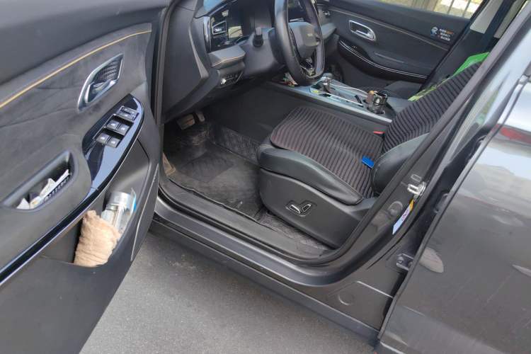 Used CHANGAN OSHAN X7 PLUS 2023 Enjoy Edition 1.5T Automatic Prestige Model Driver Seat