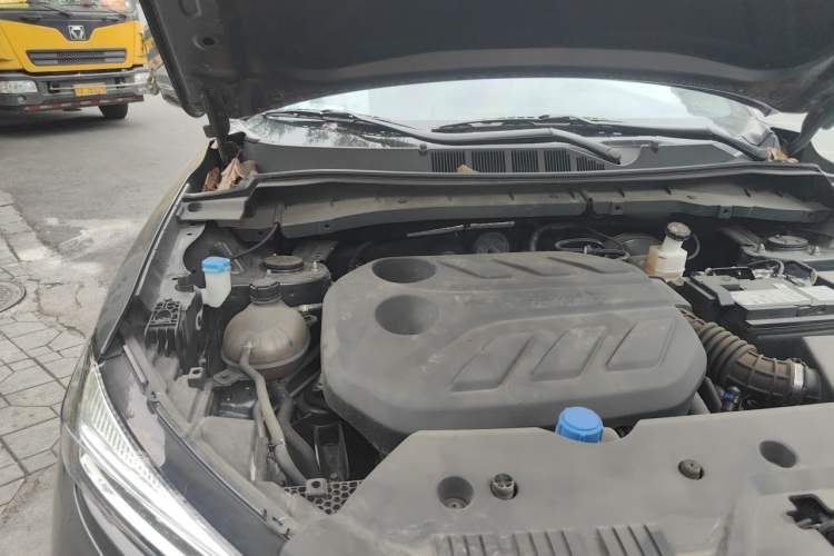 Used CHANGAN OSHAN X7 PLUS 2023 Enjoy Edition 1.5T Automatic Smart Edition 7-Seater Engine Bay Right