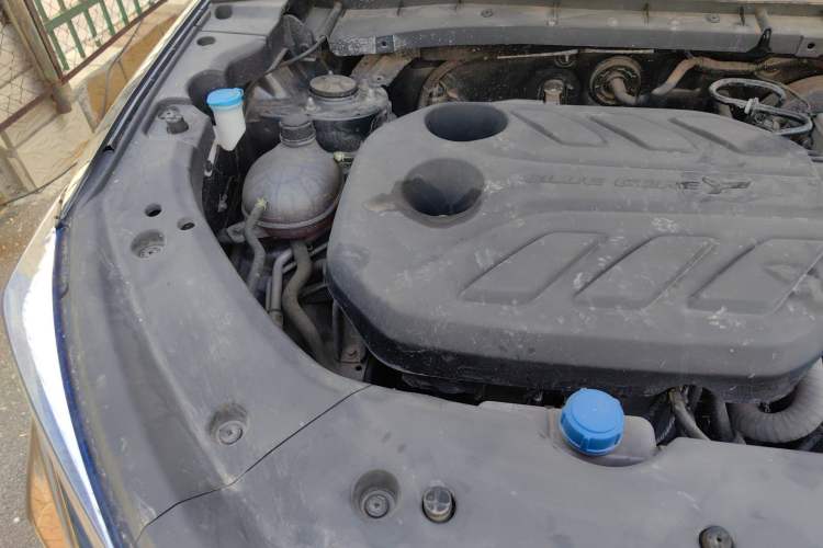 Used CHANGAN OSHAN X7 PLUS 2023 Enjoy Edition 1.5T Automatic Prestige Model Engine Bay Right