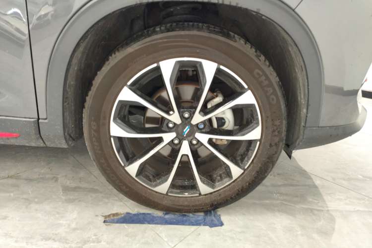 Used CHANGAN OSHAN X7 PLUS 2023 Enjoy Edition 1.5T Automatic Prestige 7-Seater Right Rear Wheel Hub