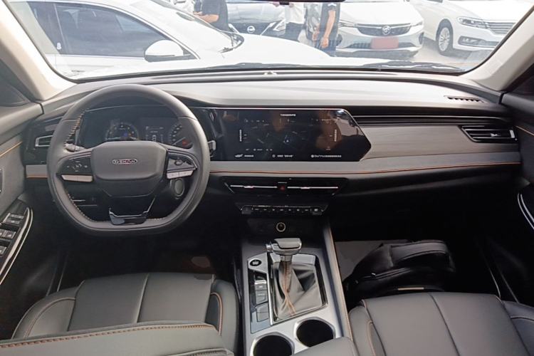 Used CHANGAN OSHAN X7 PLUS 2023 Enjoy Edition 1.5T Automatic Smart Edition 7-Seater Center Console