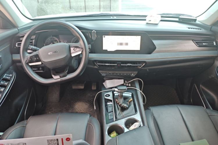 Used CHANGAN OSHAN X7 PLUS 2023 Enjoy Edition 1.5T Automatic Smart Edition 7-Seater Center Console