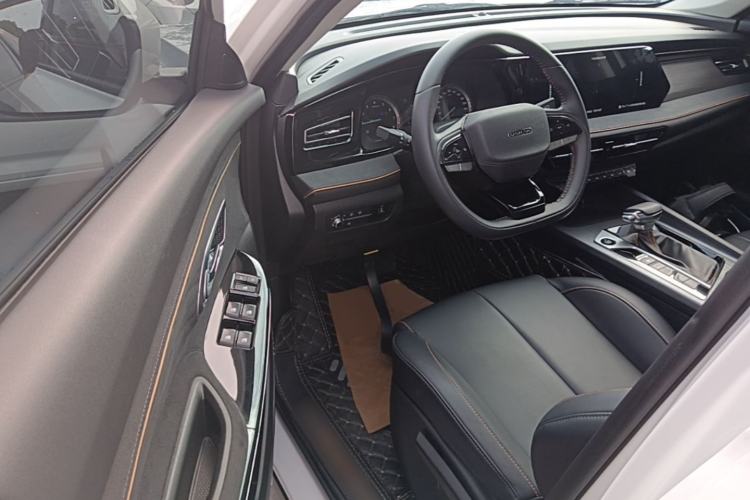 Used CHANGAN OSHAN X7 PLUS 2023 Enjoy Edition 1.5T Automatic Smart Edition 7-Seater Driver Seat
