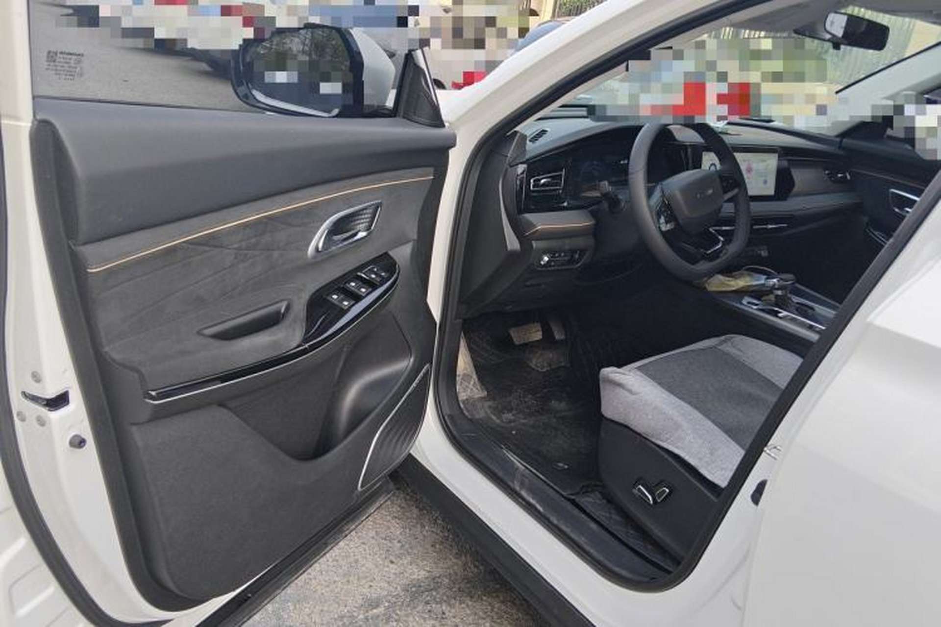 Used CHANGAN OSHAN X7 PLUS 2023 Enjoy Edition 1.5T Automatic Prestige 7-Seater Driver Seat