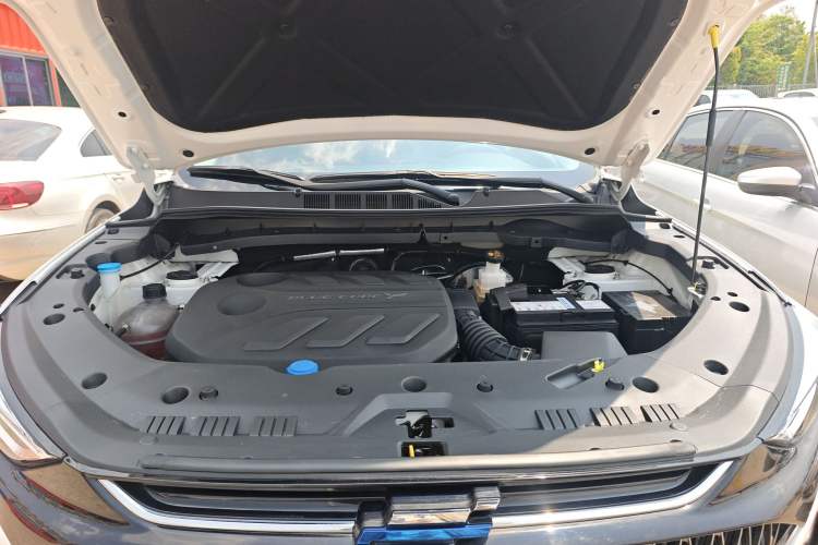 Used CHANGAN OSHAN X7 PLUS 2023 Enjoy Edition 1.5T Automatic Prestige 7-Seater Engine Bay
