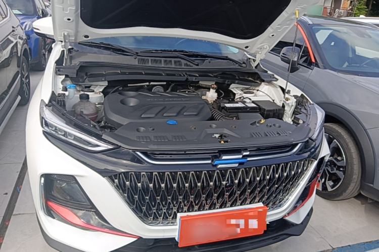 Used CHANGAN OSHAN X7 PLUS 2023 Enjoy Edition 1.5T Automatic Smart Edition 7-Seater Engine Bay
