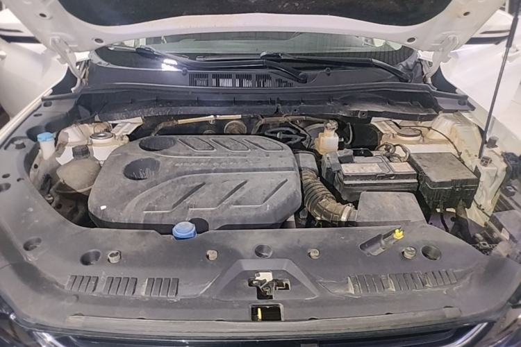 Used CHANGAN OSHAN X7 PLUS 2023 Enjoy Edition 1.5T Automatic Pilot Model 7 Seats Engine Bay