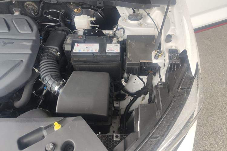 Used CHANGAN OSHAN X7 PLUS 2023 Enjoy Edition 1.5T Automatic Smart Edition 7-Seater Engine Bay Left