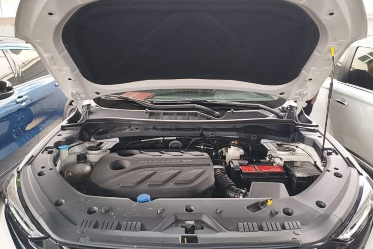 Used CHANGAN OSHAN X7 PLUS 2023 Enjoy Edition 1.5T Automatic Pilot Model 7 Seats Engine Bay