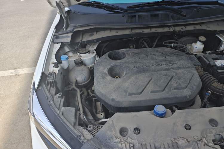 Used CHANGAN OSHAN X7 PLUS 2023 Enjoy Edition 1.5T Automatic Smart Edition 7-Seater Engine Bay Right