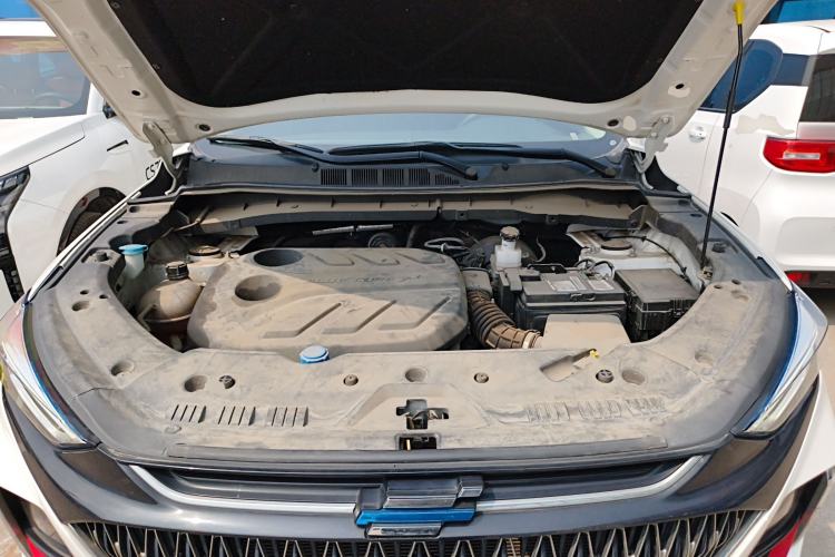 Used CHANGAN OSHAN X7 PLUS 2023 Enjoy Edition 1.5T Automatic Prestige 7-Seater Engine Bay