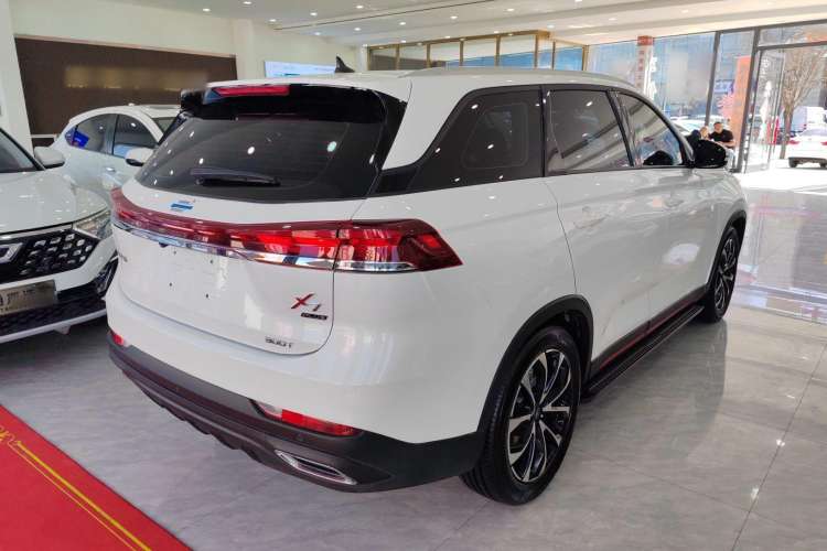 Used CHANGAN OSHAN X7 PLUS 2023 Enjoy Edition 1.5T Automatic Prestige 7-Seater Exterior 3