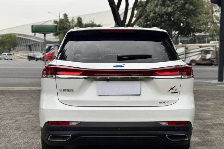 Used CHANGAN OSHAN X7 PLUS 2023 Enjoy Edition 1.5T Automatic Prestige 7-Seater Exterior 5