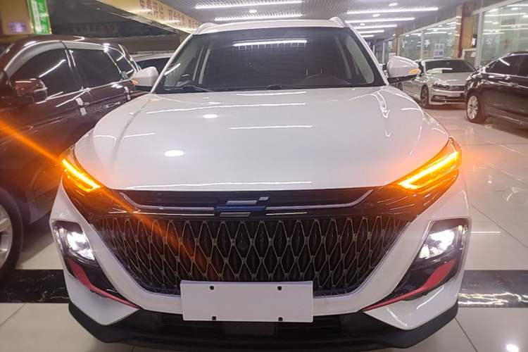 Used CHANGAN OSHAN X7 PLUS 2023 Enjoy Edition 1.5T Automatic Pilot Model 7 Seats Front
