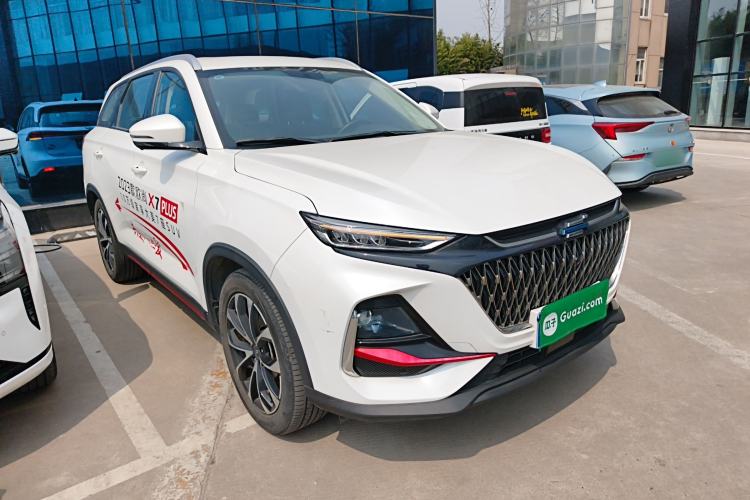 Used CHANGAN OSHAN X7 PLUS 2023 Enjoy Edition 1.5T Automatic Prestige 7-Seater Front Right 45 Deg