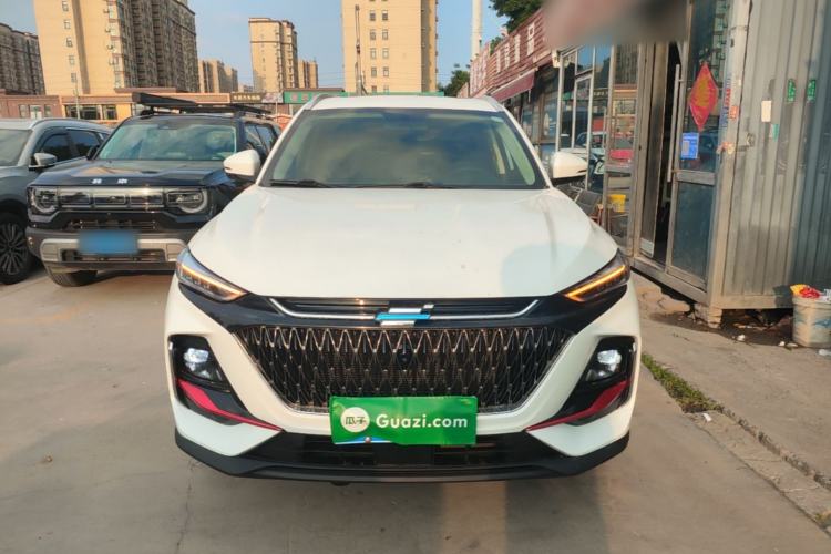 Used CHANGAN OSHAN X7 PLUS 2023 Enjoy Edition 1.5T Automatic Prestige Model Front