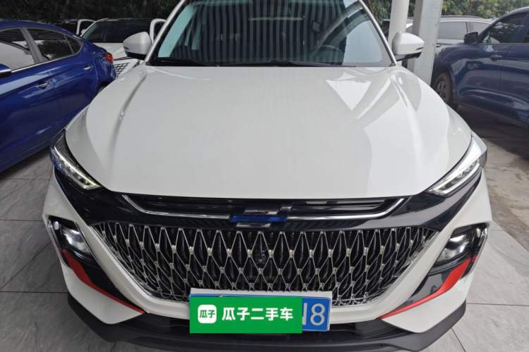 Used CHANGAN OSHAN X7 PLUS 2023 Enjoy Edition 1.5T Automatic Prestige Model Front
