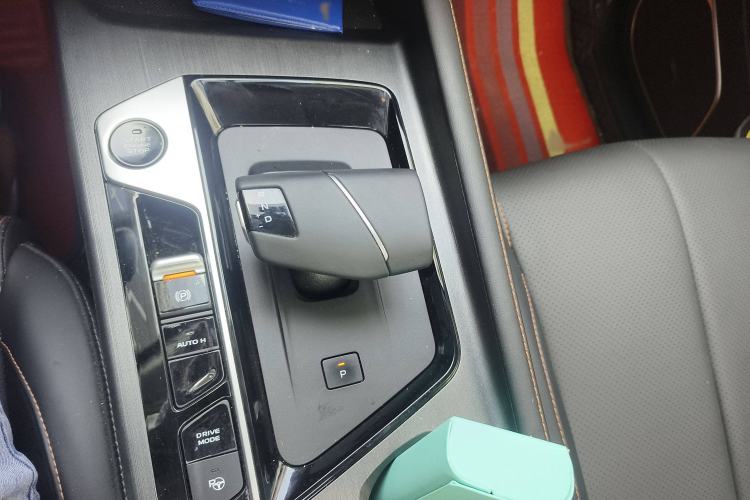 Used CHANGAN OSHAN X7 PLUS 2023 Enjoy Edition 1.5T Automatic Navigation Model Gear Lever