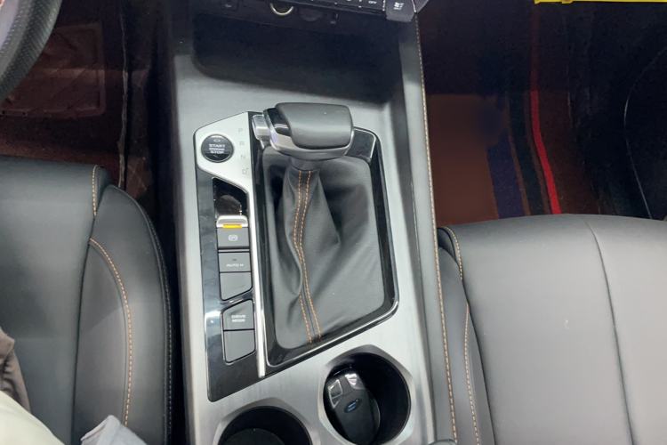 Used CHANGAN OSHAN X7 PLUS 2023 Enjoy Edition 1.5T Automatic Prestige Model Gear Lever