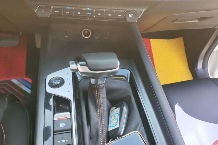 Used CHANGAN OSHAN X7 PLUS 2023 Enjoy Edition 1.5T Automatic Prestige Model Gear Lever
