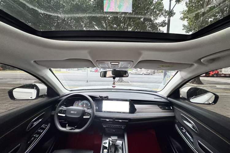 Used CHANGAN OSHAN X7 PLUS 2023 Enjoy Edition 1.5T Automatic Prestige 7-Seater Gear Lever