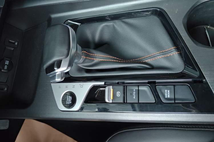 Used CHANGAN OSHAN X7 PLUS 2023 Enjoy Edition 1.5T Automatic Prestige Model Gear Lever