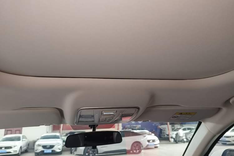 Used CHANGAN OSHAN X7 PLUS 2023 Enjoy Edition 1.5T Automatic Pilot Model 7 Seats Headliner