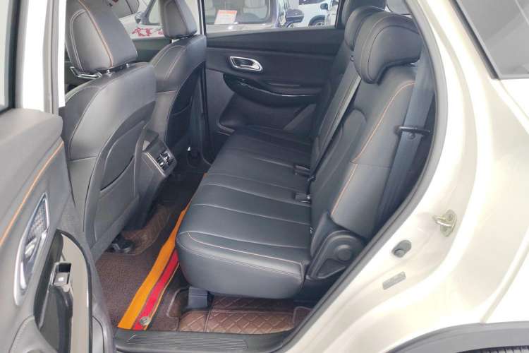 Used CHANGAN OSHAN X7 PLUS 2023 Enjoy Edition 1.5T Automatic Prestige 7-Seater Interior 1