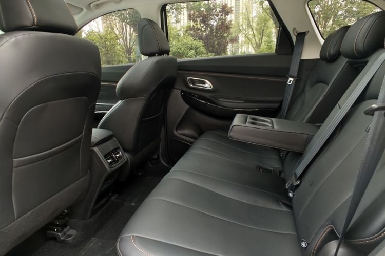 Used CHANGAN OSHAN X7 PLUS 2023 Enjoy Edition 1.5T Automatic Prestige Model Interior 2
