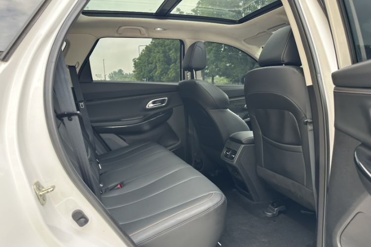 Used CHANGAN OSHAN X7 PLUS 2023 Enjoy Edition 1.5T Automatic Prestige Model Interior 2