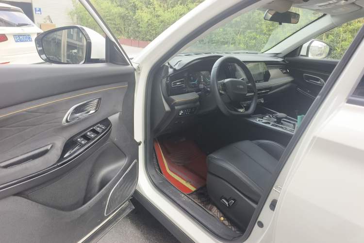 Used CHANGAN OSHAN X7 PLUS 2023 Enjoy Edition 1.5T Automatic Navigation Model Interior 3