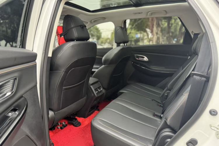 Used CHANGAN OSHAN X7 PLUS 2023 Enjoy Edition 1.5T Automatic Prestige 7-Seater Interior 4
