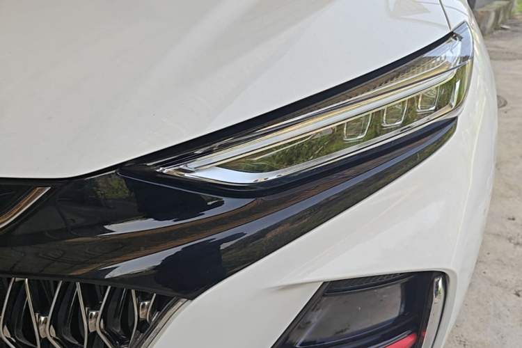 Used CHANGAN OSHAN X7 PLUS 2023 Enjoy Edition 1.5T Automatic Prestige 7-Seater Left Front Headlight