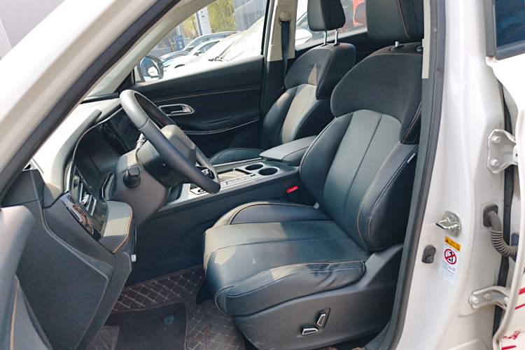 Used CHANGAN OSHAN X7 PLUS 2023 Enjoy Edition 1.5T Automatic Prestige 7-Seater Left Front Seat