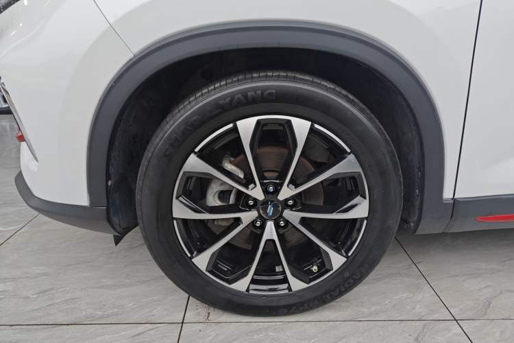 Used CHANGAN OSHAN X7 PLUS 2023 Enjoy Edition 1.5T Automatic Prestige Model Left Front Wheel Hub