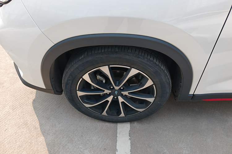 Used CHANGAN OSHAN X7 PLUS 2023 Enjoy Edition 1.5T Automatic Prestige 7-Seater Left Front Wheel Hub