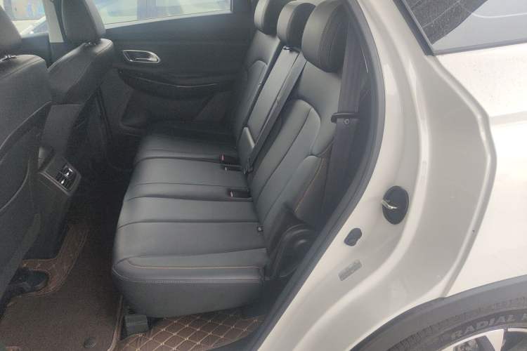 Used CHANGAN OSHAN X7 PLUS 2023 Enjoy Edition 1.5T Automatic Smart Edition 7-Seater Left Rear Seat