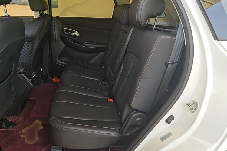 Used CHANGAN OSHAN X7 PLUS 2023 Enjoy Edition 1.5T Automatic Prestige 7-Seater Left Rear Seat
