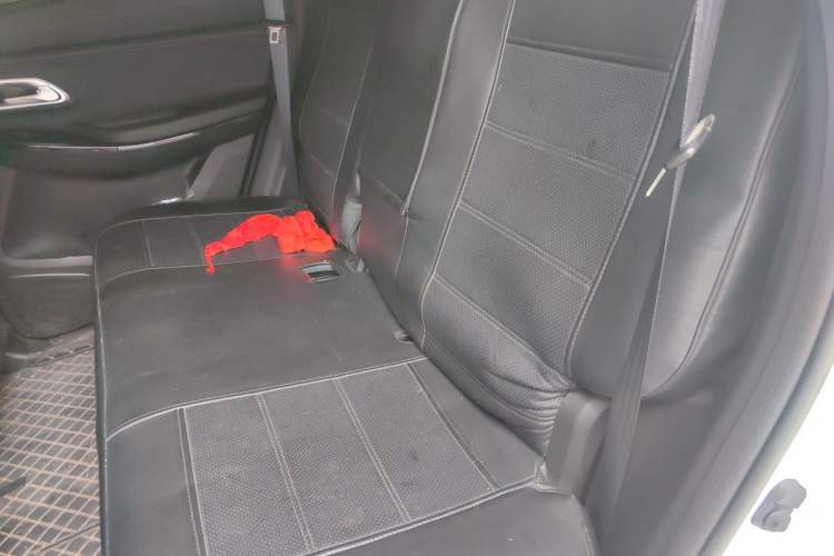 Used CHANGAN OSHAN X7 PLUS 2023 Enjoy Edition 1.5T Automatic Navigation Model Left Rear Seat
