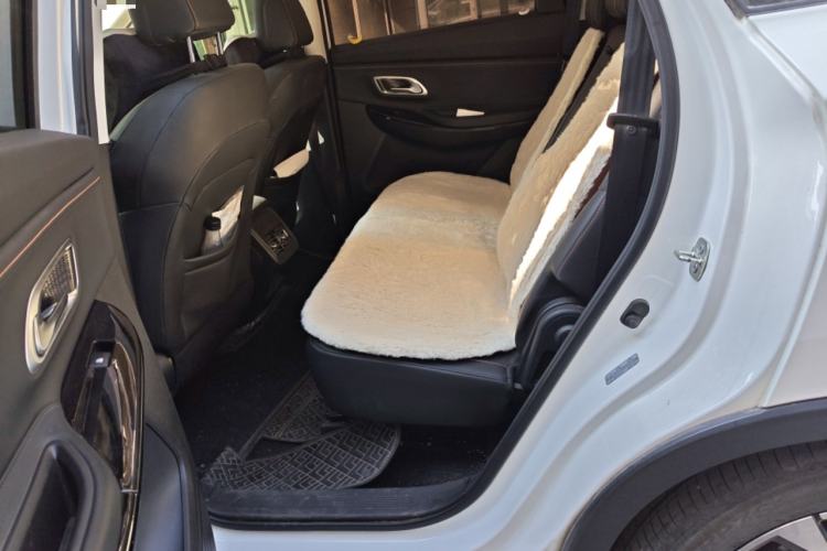 Used CHANGAN OSHAN X7 PLUS 2023 Enjoy Edition 1.5T Automatic Prestige 7-Seater Left Rear Seat