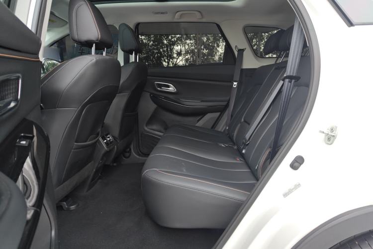 Used CHANGAN OSHAN X7 PLUS 2023 Enjoy Edition 1.5T Automatic Prestige Model Left Rear Seat