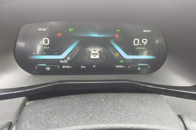 Used CHANGAN OSHAN X7 PLUS 2023 Enjoy Edition 1.5T Automatic Navigation Model Odometer Close Up
