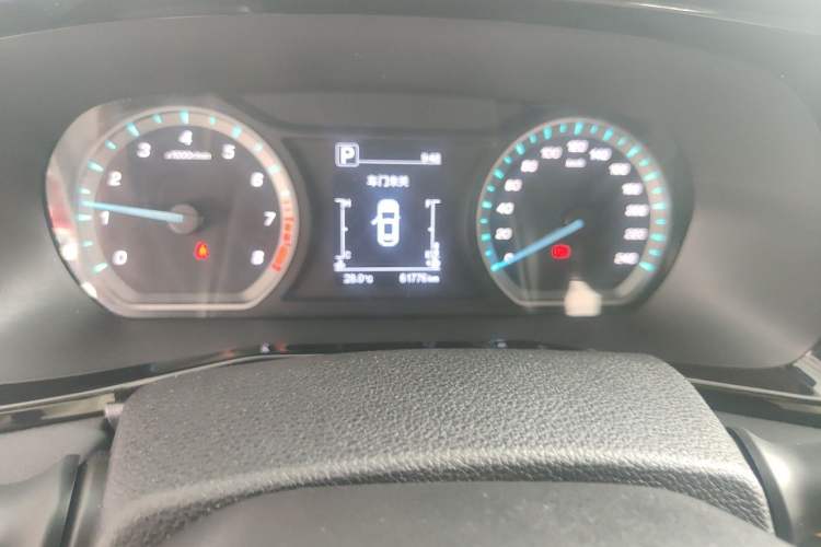 Used CHANGAN OSHAN X7 PLUS 2023 Enjoy Edition 1.5T Automatic Smart Edition 7-Seater Odometer Close Up