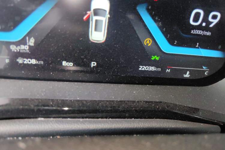 Used CHANGAN OSHAN X7 PLUS 2023 Enjoy Edition 1.5T Automatic Navigation Model Odometer Close Up