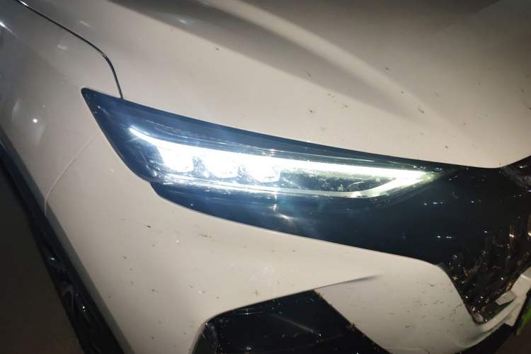 Used CHANGAN OSHAN X7 PLUS 2023 Enjoy Edition 1.5T Automatic Prestige Model Right Front Headlight