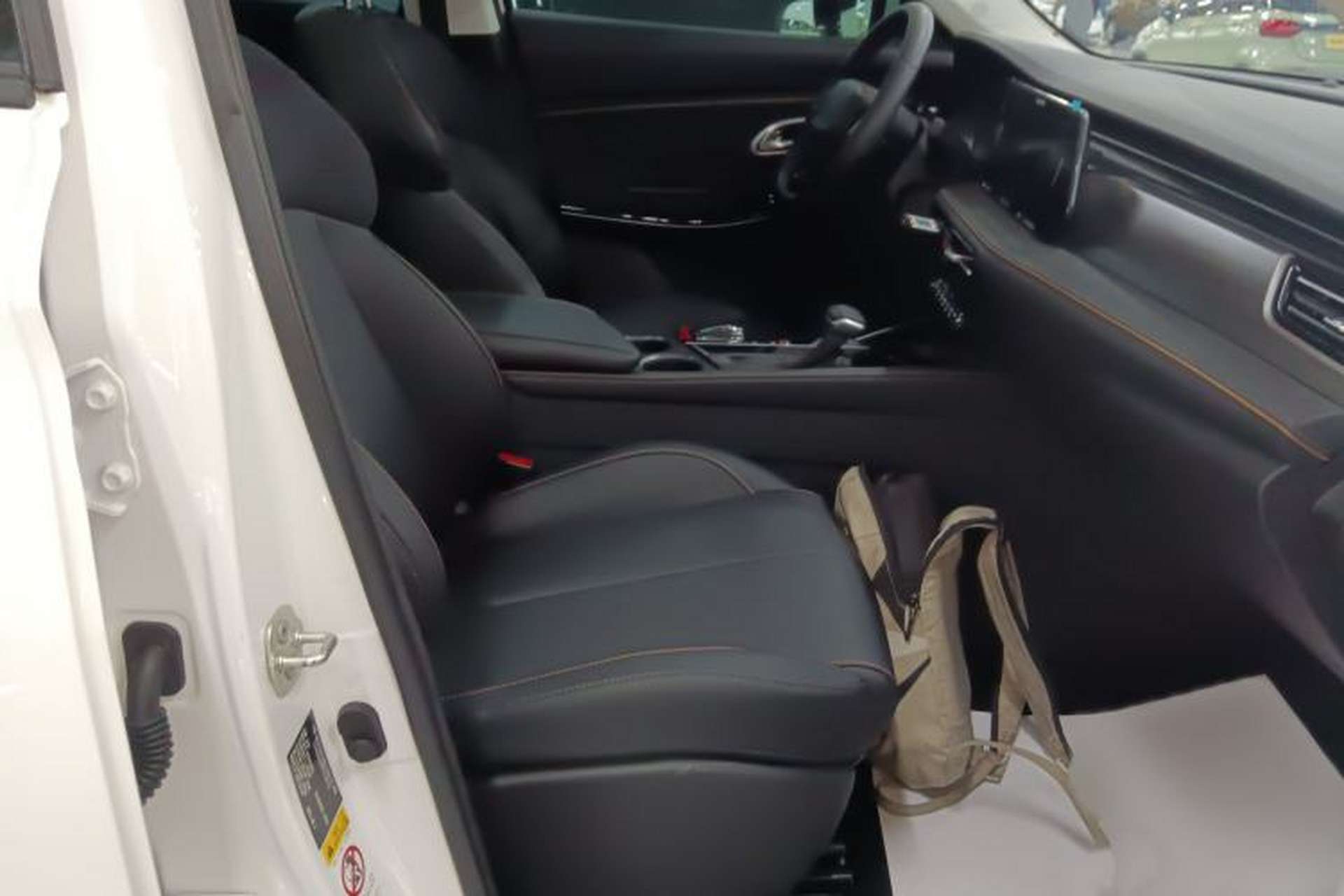 Used CHANGAN OSHAN X7 PLUS 2023 Enjoy Edition 1.5T Automatic Prestige Model Right Front Seat